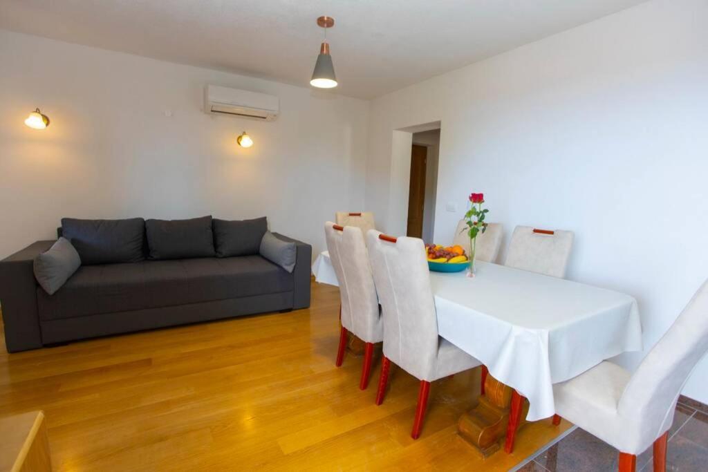 Apartments Vladimir #4 Makarska Zewnętrze zdjęcie